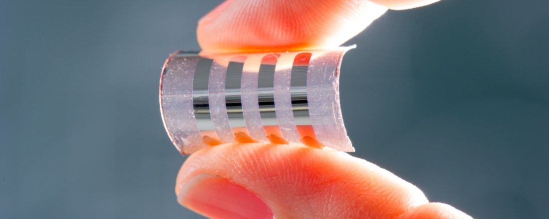 transparent, flexible organic solar cell